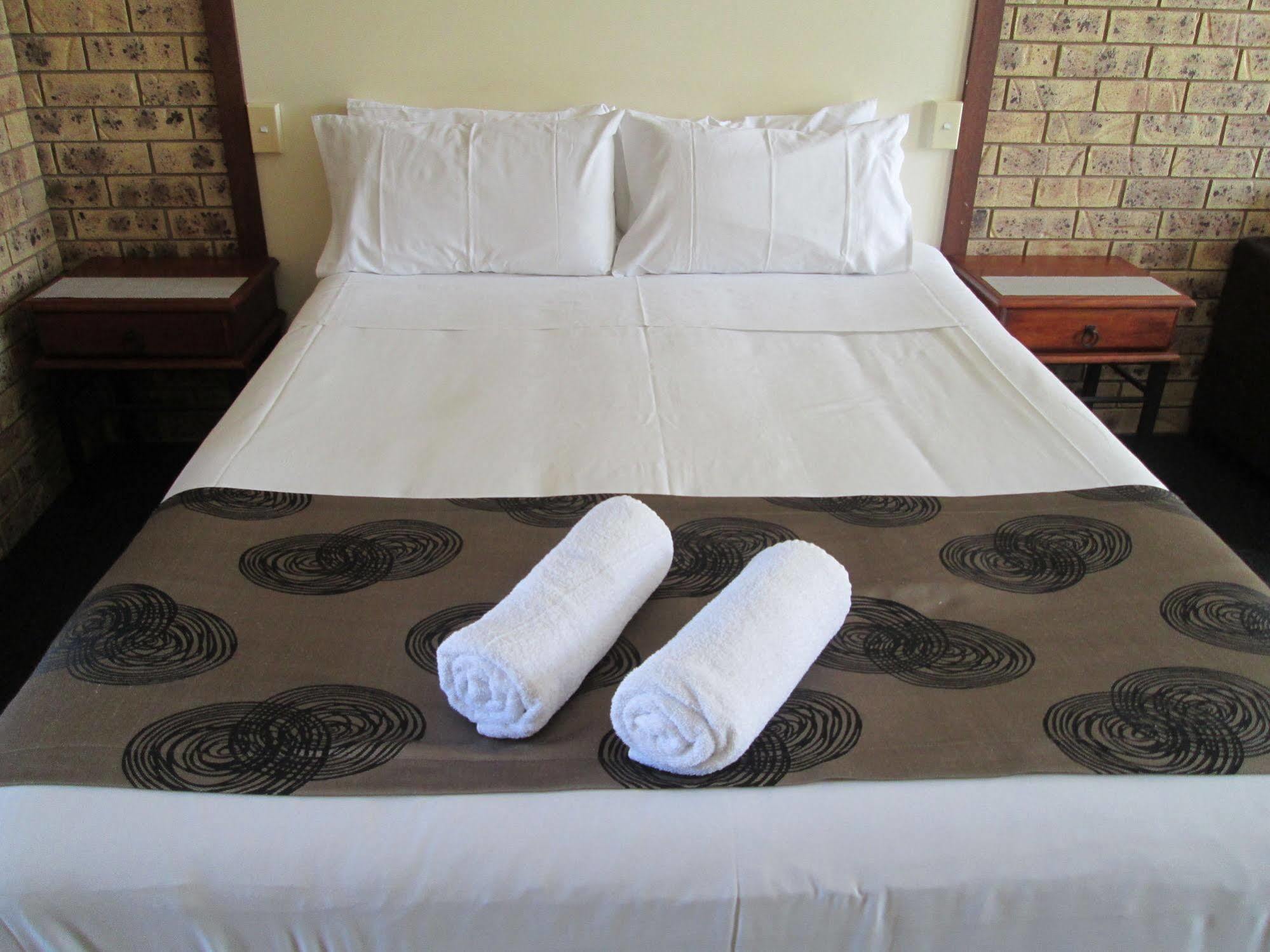 Tower Court Motel - Adults Only Haven Херви-Бэй Экстерьер фото